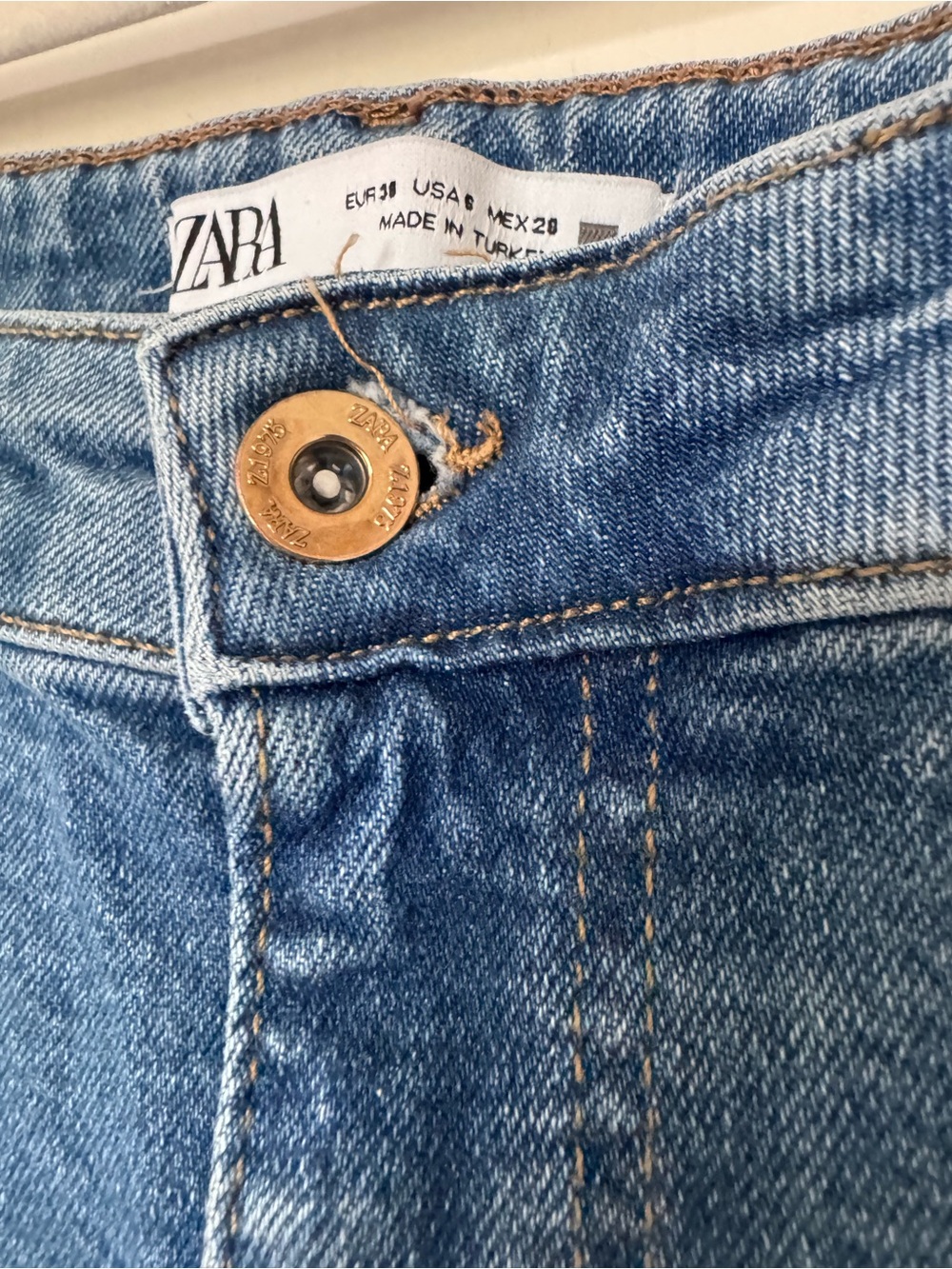Zara High-Rise Blue Women’s Jeans - Picture 3 of 4